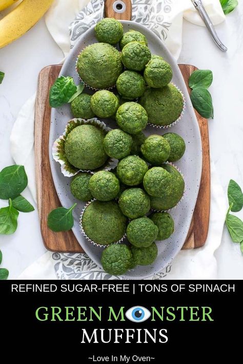 If you find the idea of spinach muffins unappealing, guess again! These green monster muffins are so sweet and all natural. It's a great way to sneak some spinach into your diet! //green monster muffins // banana spinach muffins // all natural muffins //popeye muffins Banana Spinach Muffins, Monster Muffins, Muffins Halloween, Green Muffins, Healthy Lunchbox Recipes, Healthy Bakes, Savory Muffins Recipes, Muffins Banana, Whole Wheat Muffins