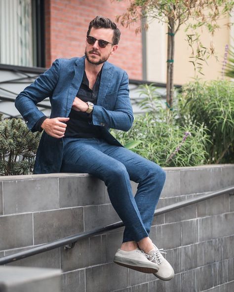 #men #mensfashion #menswear #style #outfit #fashion for more ideas follow me at Pinterest @lgescamilla Men Work Outfits, Blue Linen Suit, Mens Street Style Summer, Street Style Summer Outfits, Suits And Sneakers, Der Gentleman, Mens Fashion Work, Mens Fashion Sweaters, Mens Fashion Blog