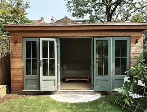 Beautiful Sheds Ideas, Summer House Small Garden, Small Summer House Ideas, Corner Garden Office, Garden Annexe Guest Houses, Backyard Studio Shed, Rustic Gazebo, Garden Summer House Ideas, Garden Outbuilding Ideas