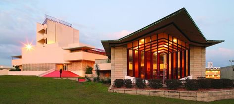 Florida Southern College | Frank Lloyd Wright Foundation Florida Southern College, Usonian House, Frank Lloyd Wright Architecture, Frank Lloyd Wright Buildings, Southern Architecture, Places In Florida, Florida Hotels, College Campus, Frank Lloyd