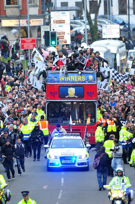 Swansea City Capitol One Cup victory parade I think I was working on this day so missed the parade boohoo! Victory Parade, Visit Wales, Swansea City, Evening Post, Rugby League, Latest Sports News, Swansea, World Of Sports, Wales England