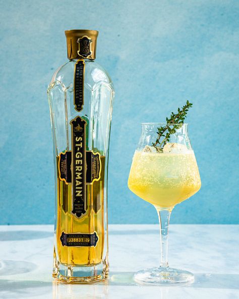 Bubbly and floral, this St Germain Spritz is the ideal refreshing cocktail! An easy way to use this elderflower liqueur, it takes only 3 minutes to make. #stgermain #stgermainspritz #spritz #cocktail #mixeddrink #summerdrink Elderberry Liquor, St Germain Cocktail Recipes, St Germain Cocktails, St Germain Cocktail, Girls Night Drinks, A Couple Cooks, Spritz Cocktail, Cranberry Cocktail, Brunch Drinks