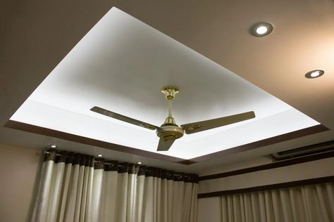 What is a Drop Ceiling? - Home Stratosphere Drop Ceiling Designs, Coffered Ceiling Ideas, Drop Down Ceiling, Kitchen Ceilings, Drop Ceiling Grid, Drop Ceilings, Coffered Ceiling Design, Plaster Ceiling Design, Ceiling Options