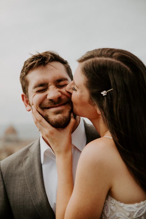 Wedding Portrait Poses, Wedding Photoshoot Poses, Unconventional Wedding, Wedding Picture Poses, Wedding Couple Poses Photography, Wedding Photography Styles, Wedding Couple Poses, Groom Photo, Engagement Photo Poses