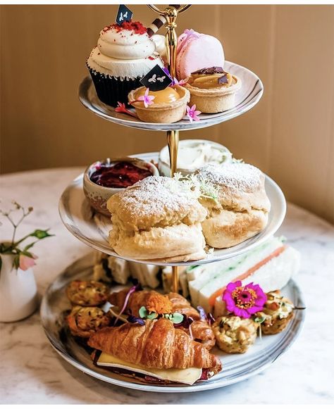 Afternoon Tea For Two, English Tea Party, Afternoon Tea Recipes, High Tea Party, Royal Tea, Tea Party Food, Afternoon Tea Parties, Tea Sandwiches, That Feeling