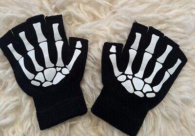 Gloves Fingerless Skeleton Bones  | eBay Gloves Skeleton, Skeleton Gloves, Gloves Aesthetic, Gloves Fingerless, Skeleton Bones, Girls Series, Work Gloves, Kawaii Clothes, Magical Girl