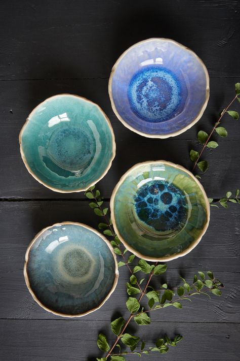 Ceramic Soup Bowls, Ramen Bowls, Painted Ceramic Plates, Handmade Pottery Bowls, Ceramic Dinnerware Set, Stoneware Dinnerware Sets, Stoneware Dinnerware, Blue Pottery, Ceramics Ideas Pottery