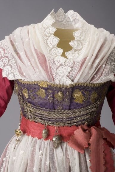 1840s munich tracht German Traditional Dress, Bavarian Dress, German Costume, German Outfit, German Dress, Dirndl Dress, National Dress, Folk Dresses, Historical Costume