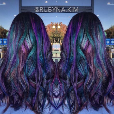 Oil slick inspired hair color from @bescene by @RUBYNA.KIM Oil Slick Hair Color, Oil Slick Hair, Hair Color Crazy, Different Hair Colors, Oil Slick, Colored Hair, Hair Colorist, Mermaid Hair, Grunge Hair