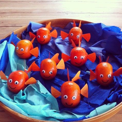 Fishing Party Food, Kids Party Menu, Nemo Fish, Finding Nemo Party, Homemade Fruit Snacks, Treats Birthday, Nemo Birthday Party, Parties Food, Nemo Party