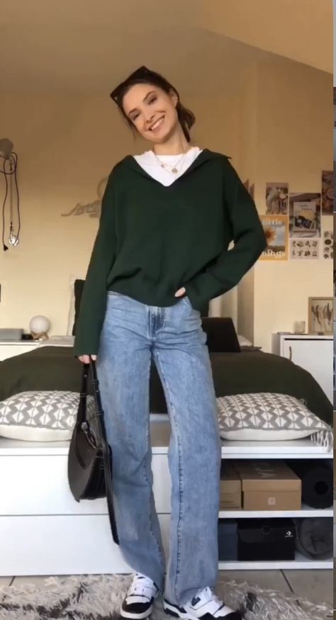 Modest Outfits Casual, Casual Work Outfits Women, University Outfit, Fashion Capsule Wardrobe, Sweatshirt Outfit, Casual Work Outfits, Work Outfits Women, Autumn Outfit, Outfit Inspo Fall