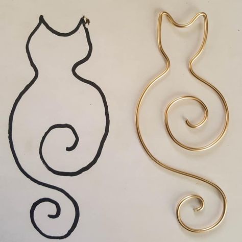 How to Make a Wire Kitty Art Memorial - A Crafty Mix Wire Paw Print, Wire Cat Jewelry, Cat Wire Ring, Wire Jigs, Wire Cat Pendant, Wire Wrapped Cat Pendant, Wire Jig, Crafting Wire, Copper Wire Crafts