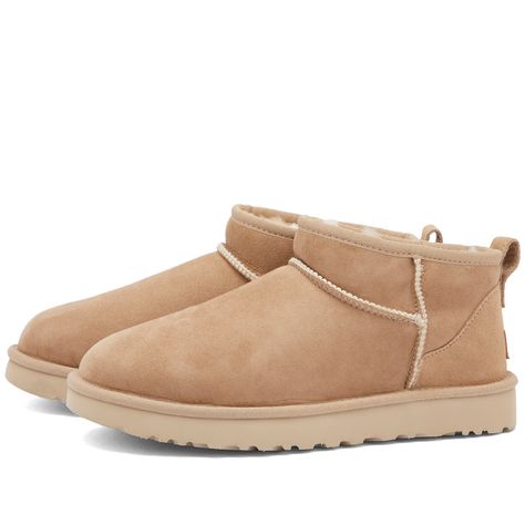 Ugg Boots Mimi, Sand Ultra Mini Uggs, Ugg Boots Aesthetic, Ugg Classic Ultra Mini Sand, Ugh Mini Boots Outfit, Ugg Classic Ultra Mini Boots, Ultra Mini Uggs Sand, Ugg Sand, Uggs Classic Mini