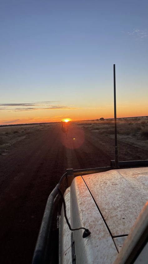 Australian Country Aesthetic, Cattle Station Australia, Roadtrip Australia, Country Girl Aesthetic, Country Summer, Outback Australia, Chill Photos, Dream Family, Country Lifestyle