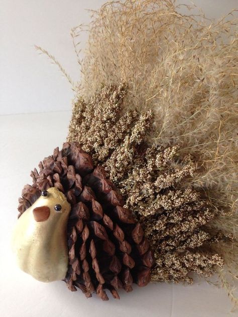 handcrafted thanksgiving turkey using ornamental grasses and pinecones, crafts, gardening, lawn care, seasonal holiday decor, thanksgiving decorations Thanksgiving Turkey Crafts, Budget Thanksgiving, Pinecones Crafts, Thanksgiving Decor Table, Thanksgiving Decorations Ideas, Easy Thanksgiving Crafts For Kids, Thanksgiving Decorations Table, Thanksgiving Place Settings, Pinecone Turkey