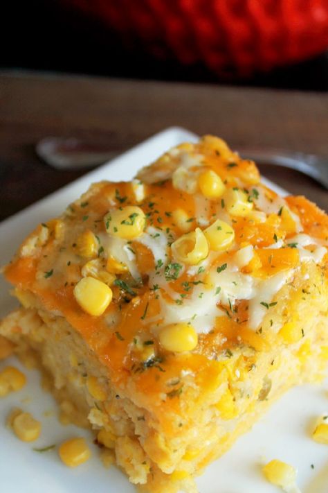 Fall Cornbread, Slow Cooker Cornbread, Slow Cooker Corn Casserole, Corn Pudding Casserole, Starch Sides, Cornbread Pudding, Summer Slow Cooker Recipes, Candied Yams, Cream Corn