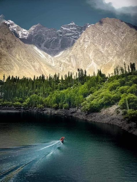 Surreal Images, Beauty Place, Place To Travel, Places In Switzerland, Pakistan Travel, Skardu Pakistan, Lake Trip, Beauty Places, Dark Photography