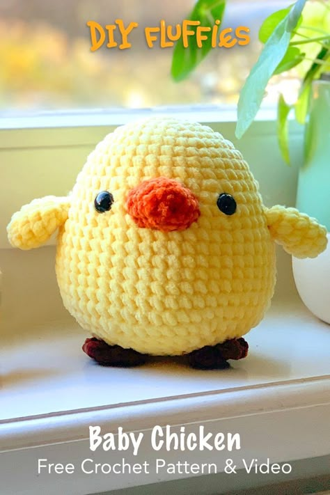 Free Chicken Amigurumi Pattern Diy Fluffies, Easter Amigurumi, Chick Crochet, Easy Beginner Crochet Patterns, Baby Chicken, Crochet Chicken, Cozy Crochet Patterns, Baby Chickens, Crochet Animals Free Patterns