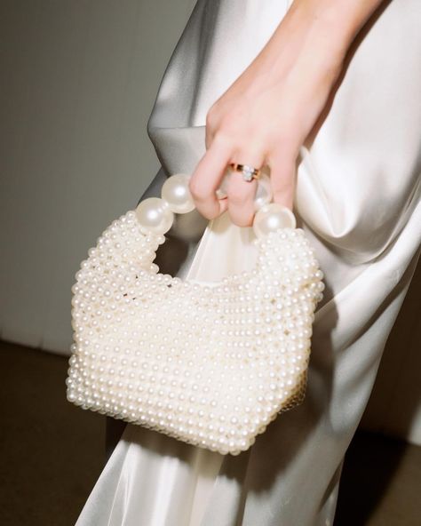 The dreamiest 🕊 always silk and pearls for our bridal bag inspo     via @_westerly    #TheSuite #TheSuiteBridal #BagInspo    #Regram via @C4bbMwAR4F9 Wedding Bag For Bride, Trendy Purses, Bridal Purse, Bridal Bag, Barbie Toys, Wedding Bag, Bride Wear, White Aesthetic, Styled Shoot