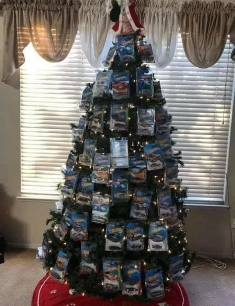 Hot Wheels Aesthetic, Hot Wheels Christmas Tree, Hot Wheels Wall, Hot Wheels Room, Hot Wheels Garage, Hot Wheels Party, Hot Wheels Toys, Hot Wheels Cars, Cute Cars