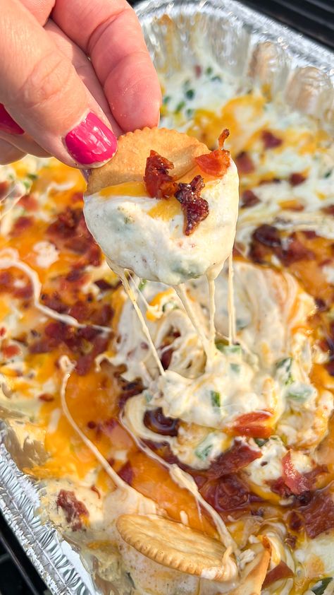 Appetizer Supper Ideas, Fun Things To Cook On Smoker, Pit Boss Appetizers, Jalepeno Popper Dip Recipe, Traeger Thanksgiving Recipes, Smoked Jalapeno Popper Dip, Smoked Dips Appetizer, Smoked Party Food, Thanksgiving Smoker Recipes