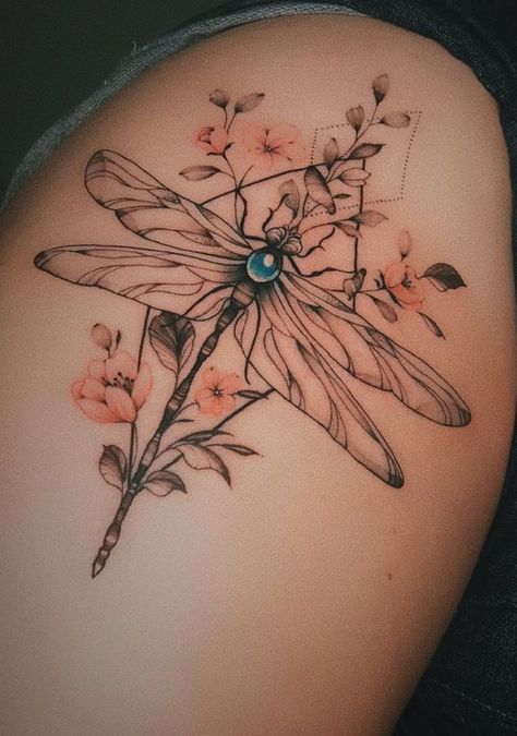 Dragonfly Tattoo Ideas, Tattoo Main, Dragonfly Tattoos, Dragonfly Tattoo Design, Geniale Tattoos, Shoulder Tattoos For Women, Dragonfly Tattoo, Tattoos For Daughters, Body On