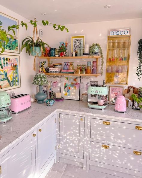 Guest Bathroom Makeover, Whimsical Kitchen, Kitchen Vibes, Colourful Kitchen, Finding Myself, Dopamine Decor, Dream Place, December 2024, Boho Kitchen