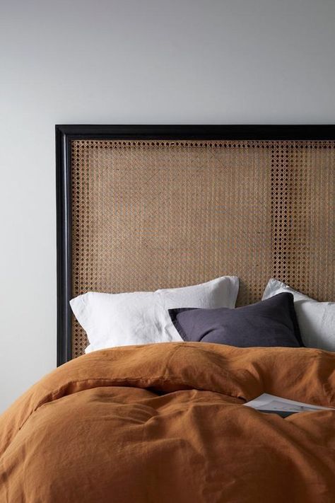 Cane Headboard, Cheap Fall Decor, Headboard Diy, Interior Simple, Berlin Design, Farmhouse Side Table, Caned Headboard, Decor Ikea, Outdoor Wicker Furniture