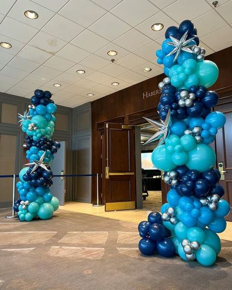 Organic Column Balloon, Balloons On Columns, Tall Balloon Columns, Volleyball Balloon Columns, Ballon Decorations Ideas, Men Balloon Garland, Column Balloon Design, Balloon Pillars Columns, Balloon Arch Ideas Entrance