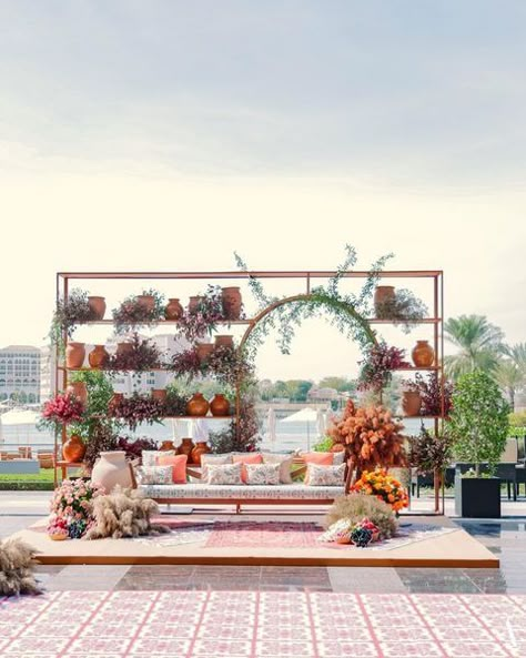 Ezwed private limited | The Refined Rustic Ceremony: An ideal setting for the Indian mehendi held in the romance of a Abu Dhabi beach. A contemporary take on… | Instagram Moroccan Mehendi, Abu Dhabi Beach, Wedding Decor Photography, Peru Wedding, Indian Mehendi, Rustic Ceremony, Indian Ceremony, Refined Rustic, Sleek Decor