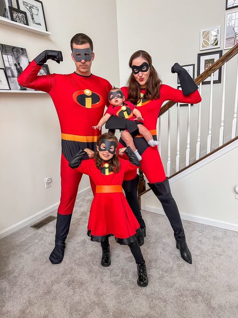 HAPPY HALLOWEEN - The Incredibles Family Costume Idea / halloween costume, family theme, pixar costume, disney costume, costume for kids, halloween costume ideas Incredibles Family Costume, The Incredibles Halloween Costume, Pixar Costume, Disney Family Costumes, Incredibles Costume, Family Themed Halloween Costumes, Hallowen Costume, Family Theme, Halloween Store