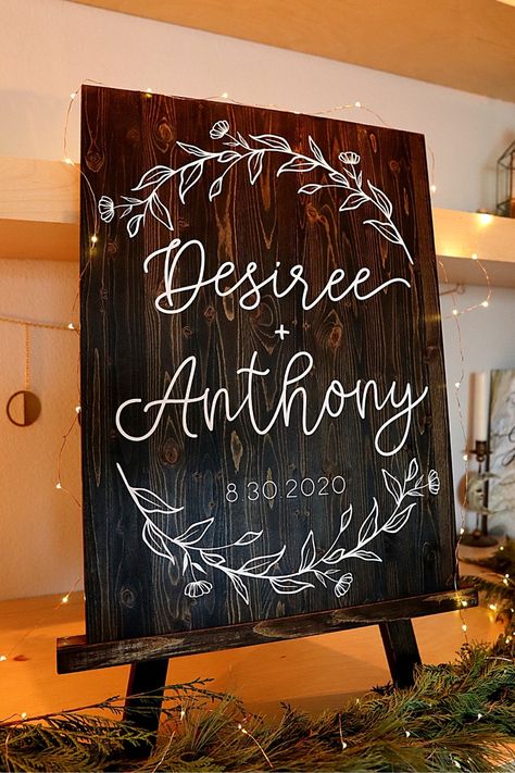 Wood wedding sign Diy Wedding Chalkboard Signs, Woodworking Wedding Decor, Handmade Wedding Signs, Vinyl Wedding Signs, Diy Wood Wedding Signs, Wedding Canvas Ideas, Wedding Signs Painted, Diy Signage, Wedding Chalk