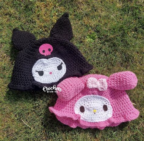 crochetsbyonyee on ig Crochet Kuromi Hat, Kuromi Crochet Hat, Hello Kitty Crochet Bag, Which Hat, Hello Kitty Crochet, Crochet Hood, Easy Crochet Hat, Mode Crochet, Crochet Bucket Hat