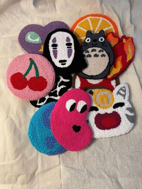 Anime Totoro, Punch Needle Coaster, Funky Rugs, Crochet Disney, Punch Needle Patterns, Diy Embroidery Patterns, Pola Sulam, Punch Needle Embroidery, Anime Mix