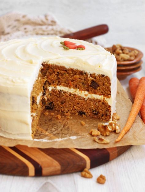 Ultimate Moist Carrot Cake with Fluffy Cream Cheese Frosting – Scientifically Sweet Moist Carrot Cake Recipe, Easter Carrot Cake, Fluffy Cream Cheese Frosting, Carrot Cake With Pineapple, Moist Carrot Cake, Carrot Cake Recipe Easy, Carrot Spice Cake, Moist Carrot Cakes, Easy Carrot Cake