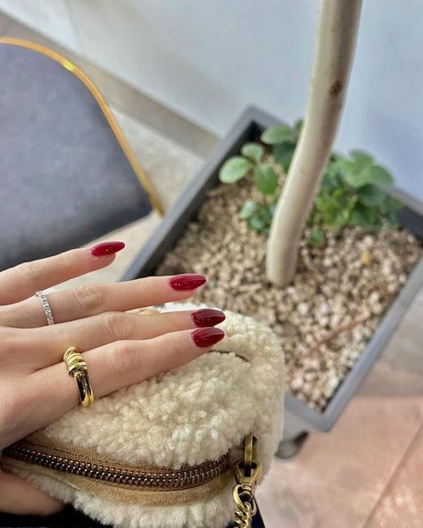 Yunjin Instagram Update, Yunjin Instagram, Le Sserafim Yunjin, Girls' Generation Taeyeon, Huh Yunjin, Blue Nails, Manicure And Pedicure, Instagram Update, Osaka