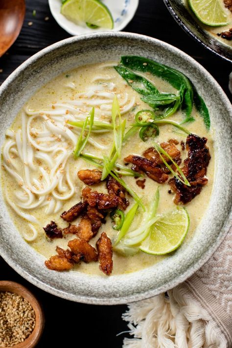 Green Curry Udon Noodle Soup - This Savory Vegan Vegan Noodle Soup, Coconut Broth, Udon Noodle Soup, Curry Udon, Udon Noodle, Vegan Noodles, Soy Curls, Curry Noodles, Curry Soup