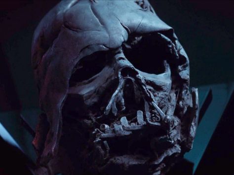 Darth Vader's burned mask. Disfraz Star Wars, Vader Helmet, Darth Vader Helmet, Star Wars Vii, Star Wars 7, Dark Vador, Episode Vii, The Force Awakens, Star Wars Wallpaper