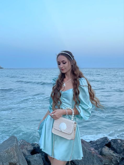 Mermaid Core Winter Outfit, Siren Aesthetic Outfit Casual, Vanessa Aesthetic Little Mermaid, Mystical Coquette, Mermaid Themed Outfit, Ariel Vanessa, Aquamarine Outfit, Sirencore Outfits, Seapunk Aesthetic