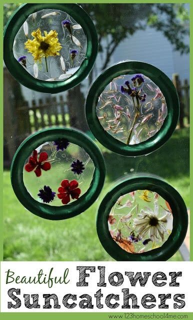 Flower Sun Catcher, Camping Crafts For Kids, Summer Art Projects, Make Craft, Art Project For Kids, Suncatcher Craft, Summer Craft, Summer Crafts For Kids, Crafts For Kids To Make