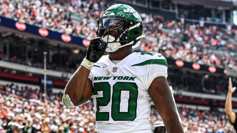 In exciting news for New York Jets fans, star running back Breece Hall is expected to return to practice in the coming weeks. Hall, who... Breece Hall, Acl Injury, The Jets, Jet Fan, Ny Jets, Running Back, Fantasy Football, New York Jets, Exciting News