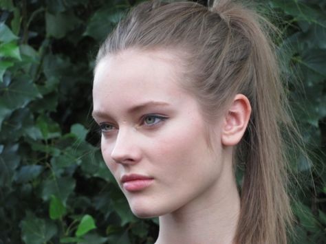 Jac Jagaciak, Monika Jagaciak, Models Backstage, Retro Makeup, Pale Blonde, Dark Blonde, Dream Hair, Cool Haircuts, Pretty Face