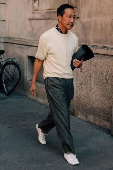 Milan Fashion Week Men, Stylish Mens Fashion, Mens Fashion Smart, Mens Fashion Urban, Men Street, Cool Street Fashion, Mens Fashion Summer, Mens Fashion Trends