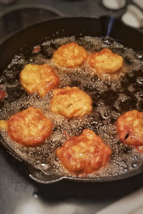 Key West Shrimp Recipes, Shrimp Fritters Recipes, Scallop Fritters, New Orleans Appetizers, Lobster Fritters, Seafood Fritters, Conch Fritters Recipe, Clam Fritters Recipe, Crab Fritters