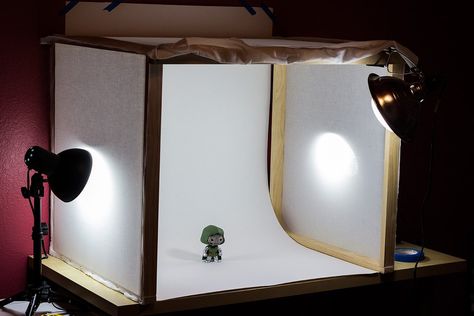 Mini photo studio. Click to see some results! Eyeglass Photography, Studio Ideas Photography, Diy Studio Lighting, Small Photo Studio, Cake Shoot, Diy Photo Studio, Mini Photo Studio, Photo Light Box, Diy Tabletop