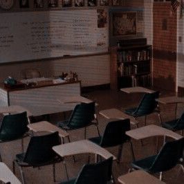 Study Aesthetic, Dark Academia Aesthetic, Boarding School, Academia Aesthetic, Girl Guides, Character Aesthetic, The Deal, Pretty Little Liars, Pin It