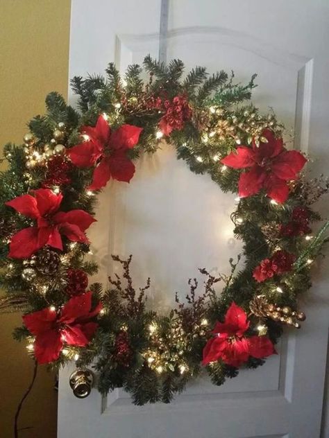 Easy to Make Christmas Decorations for Your Home - HubPages Wreath With Lights, Christmas Shadow Boxes, Poinsettia Wreath, Christmas Centerpieces Diy, Decoration Styles, Christmas Porch Decor, Contemporary Christmas, Christmas Decorations Bedroom, Merry Christmas Sign