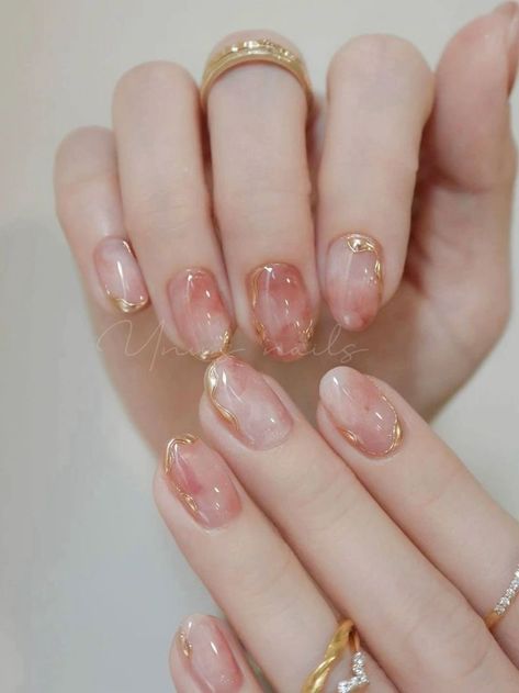 Nail Inspo Bridesmaid, Fall Nails Japanese, Elegant Design Nails, Japanese Nail Designs Kawaii, Kuku Pink, Korean Nails Ideas, Korea Nails Design, Nail Art For Bride, Korean Style Nails