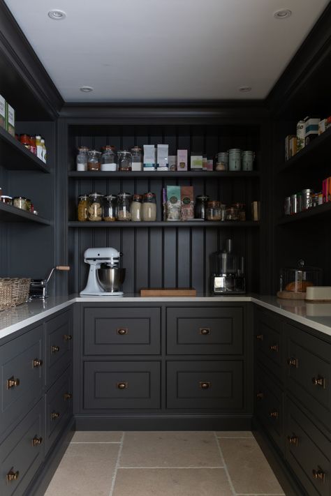 Kitchen With Black Cabinets, Desain Pantry Dapur, Humphrey Munson, Pantry Inspiration, Pantry Room, Desain Pantry, Butler’s Pantry, Kitchen Confidential, Pantry Remodel