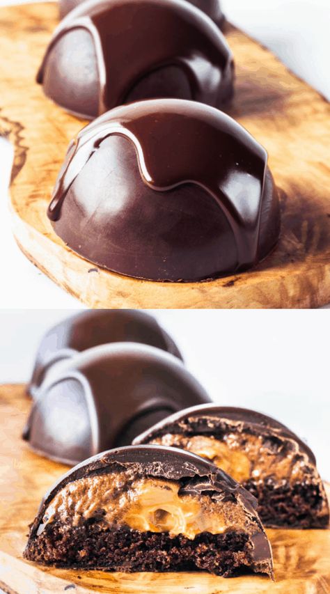 Chocolate Dome filled with Chocolate Mousse, Dulce de Leche and Chocolate Cake #chocolatedome #dome #chocolate #dulcedeleche #mousse #chocolatemousse #ganache #chocolatedesserts Baileys Dessert, Rich Chocolate Dessert, Chocolate Dome, Resipi Kek, Cake Mini, Chocolate Bomb, Fancy Desserts, Mini Cheesecakes, Mousse Cake